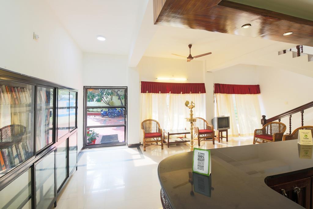 Treebo Moonlight Hotel Thiruvananthapuram Exterior foto